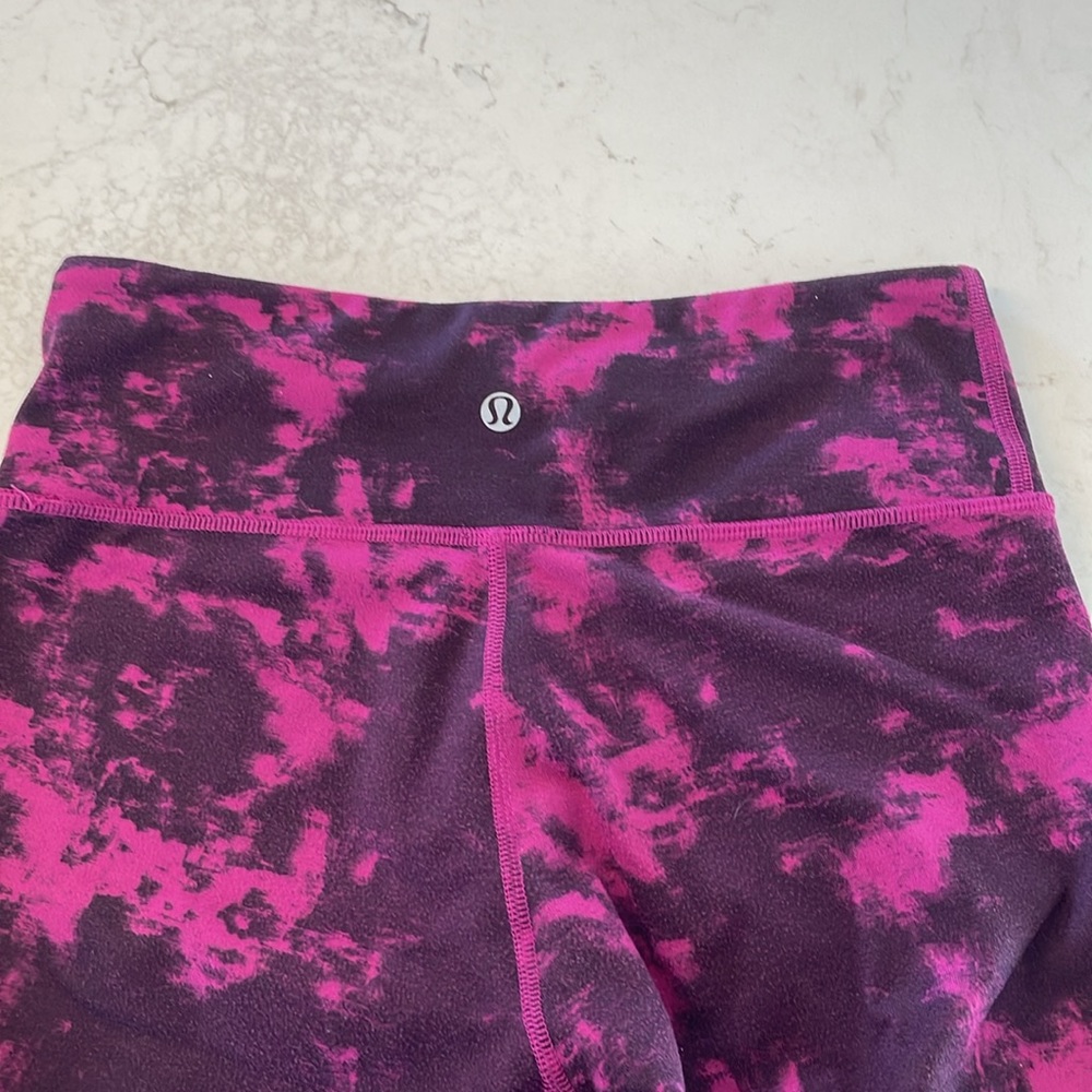 Lululemon Crop black and purple crop leggings size 4 - Picture 5 of 6
